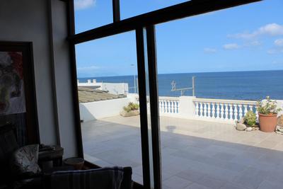 Apartment / Flat For Rent in Kalk Bay, Cape Town